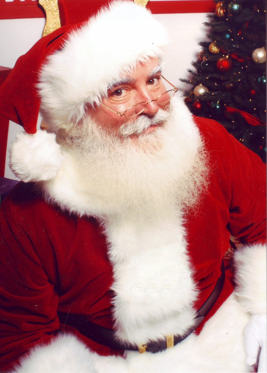 We see him at every department store during the holiday, but have you noticed, his eyes are never quite the same color, his beard is never quite the same legnth, and he gains and loses weight dependent on what store you happen to go? 