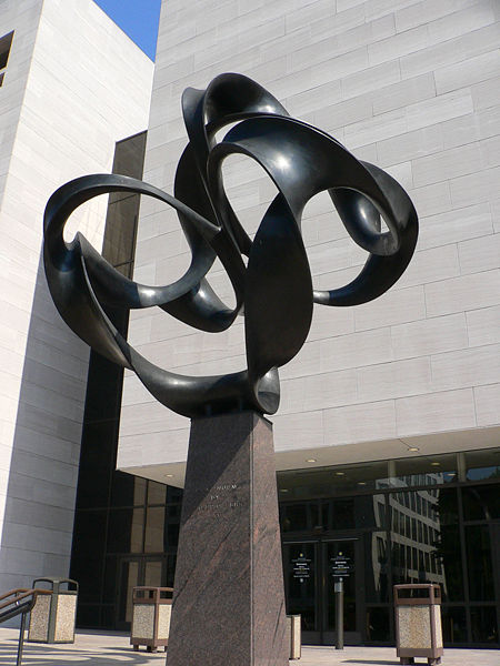 The Continuum sculpture (1976) at the entrance to the Smithsonian Air and Space Museum was photographed by Raul654 on May 7, 2005.