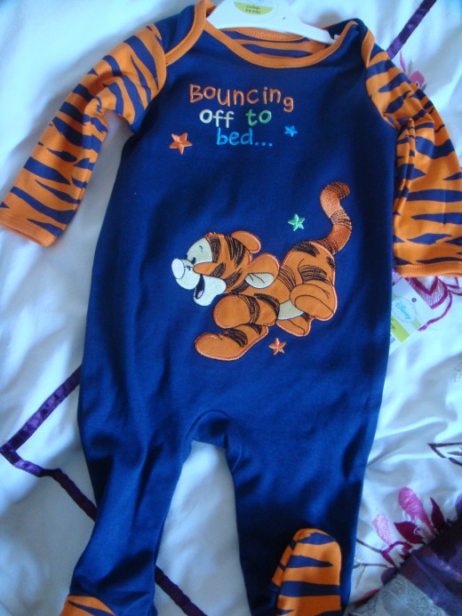 Make a gift set for baby