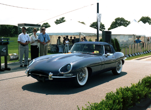 Found at www.eyeson.org, this XKE Roadster won a Visionaries award. No idea what that award is, but it sounds cool
