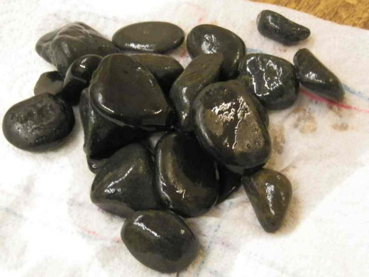 same back stones when wet