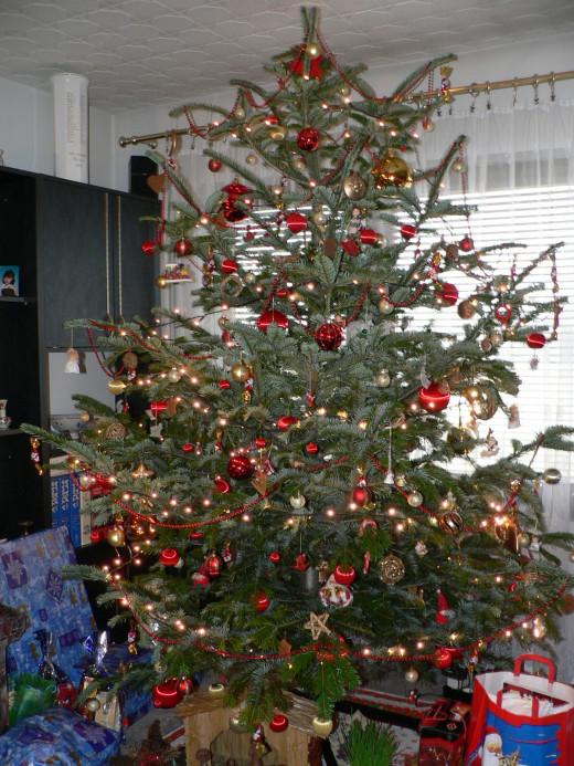 Christmas Tree decorated by myself at my parents' house
