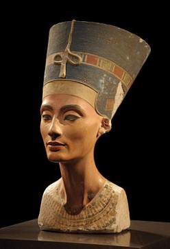 Why is the Nefertiti Bust still in Berlin?