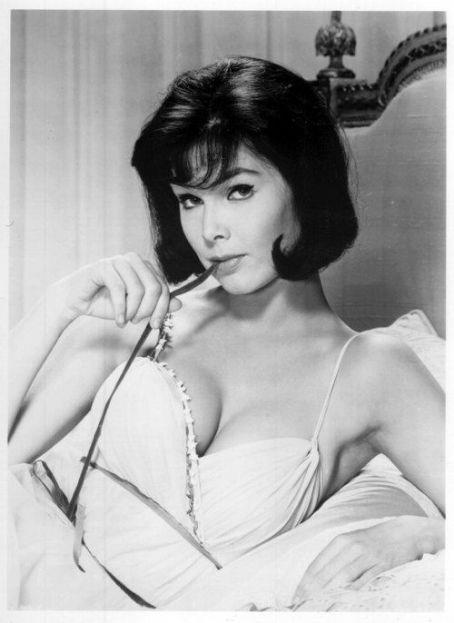 Yvonne Craig