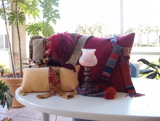 A lovely and creative touch to pillows.