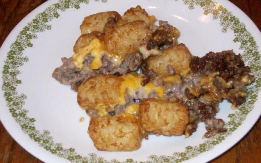 Here's another recipe for a delicious Tater Tot Casserole that's easy to make and oh so delicious. 