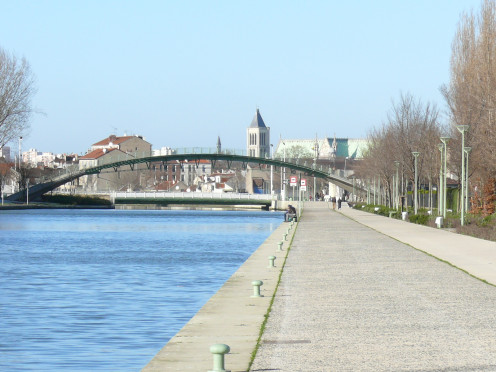 Saint-Denis Canal at Saint-Denis, with the Basilica in the background