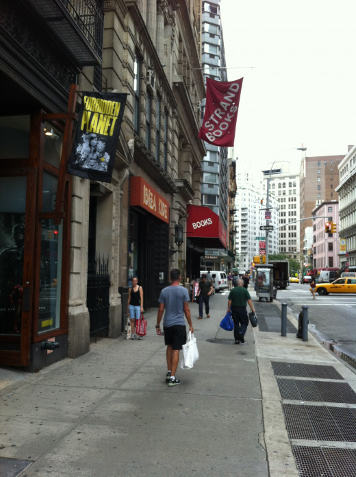 Chilling outside Strand Books in NYC!