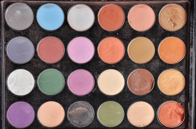 you tend to use the same colors consistently in eyeshadow sets. remember to clean around the colors after using to avoid contaminating other shades.