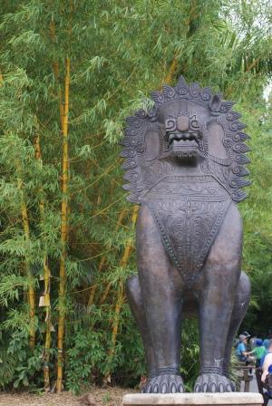 Right hand side of Tiger entrance, photographed by Ralph Edgell