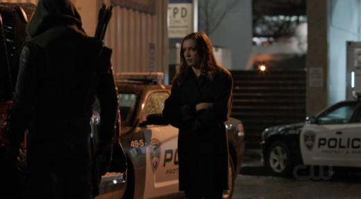 The hood breaks up with Laurel.