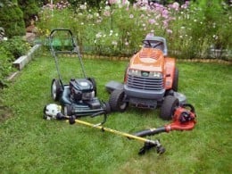 Having well maintained lawn service equipment is crucial in starting a successful part or full time lawn company. I think this is my favorite idea for starting a business. 