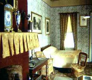 The interior is features the same furnishings from 1885, including Grant's death bed.