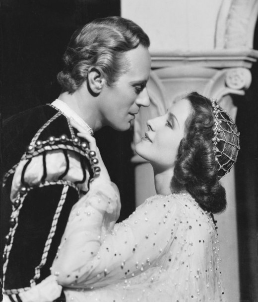 Leslie Howard and Norma Shearer in Romeo and Juliet (1936)