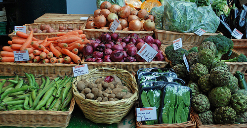 Healthy food preparation includes knowing the best way to cook or prepare fresh foods in order to get the maximum nutritional value from each type.