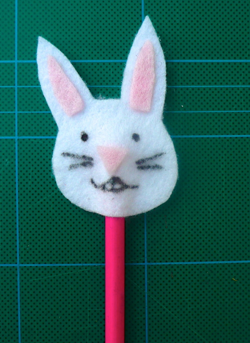 Easter Bunny Craft: Bunny Puppet