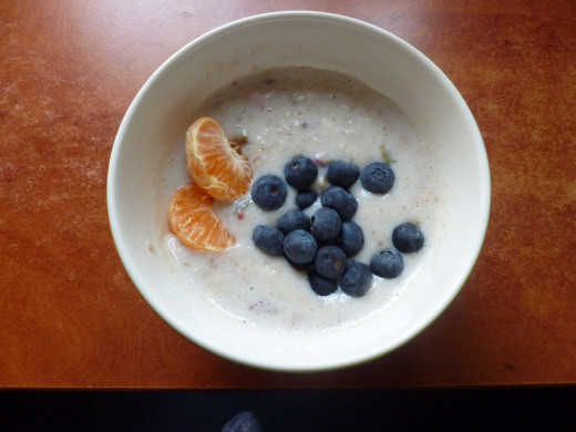 The healthiest breakfast ever, a bowl of porridge with fruit.