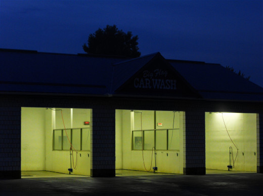 HDR allowed the varoius light sources balance out this dusk image.