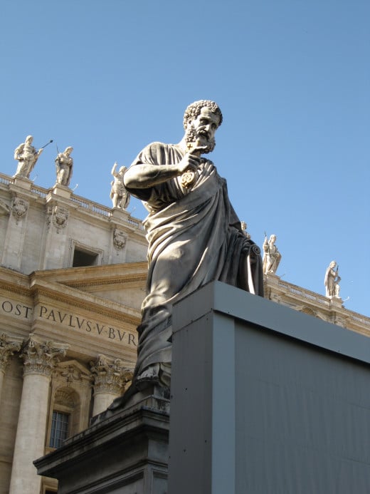Statute of St. Peter the First Pope (St. Peter's Sq in Rome)
