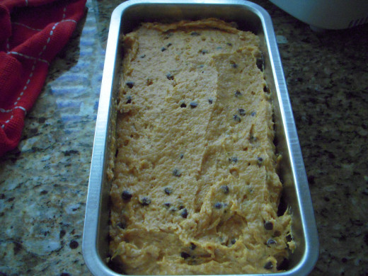 Spread batter into prepared 9"x5" loaf pan.
