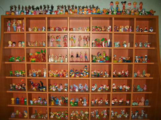My sister is a serious collector. It's only a small part of her collection. 