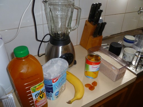 Ingredients for the perfect Bamangocot Smoothie Breakfast 