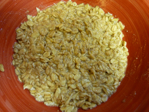 Mix the oats, sugar (optional) and fiber supplement and moisten with a little water (about 30 grams). 