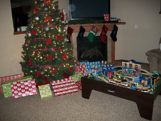 Imaginarium City Central Train Table Review | HubPages Imaginarium City Central Train Table Review | HubPages
