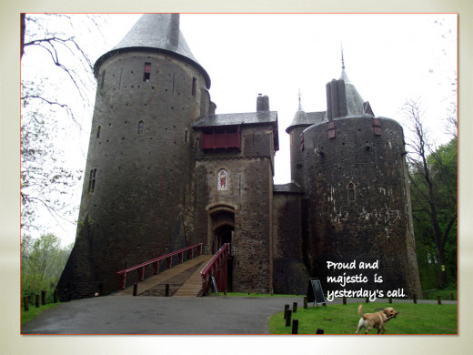 CASTELL COCH (RED CASTLE)