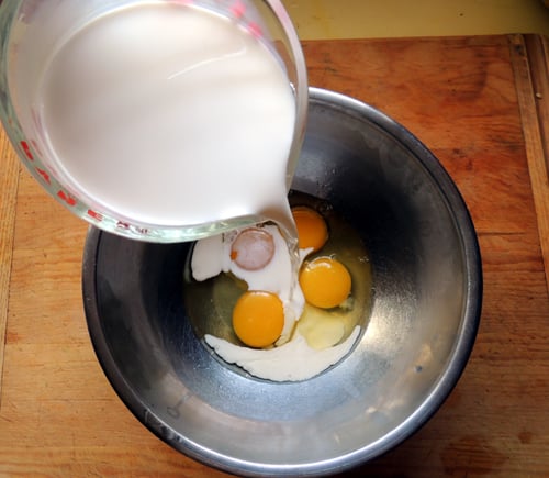 add cream to eggs