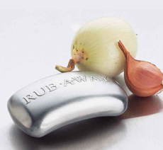 Stainless steel soap works wonders on garlic and onion smells, by _ES