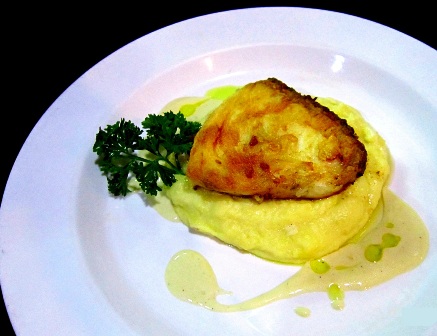 CHILEAN SEA BASS WITH MASHED POTATO AND BLACK TRUFFLE SAUCE