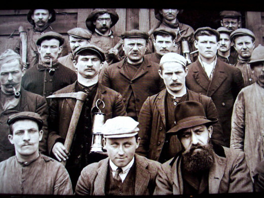 Frank, Alberta's population jumps as workers show up to work in the coal mine.