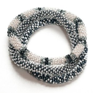 Glass bead roll over bracelet