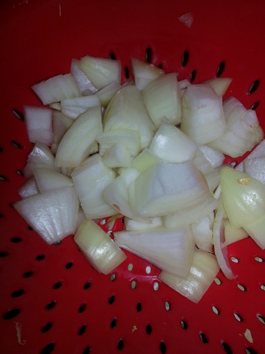 Chop onion into big pieces