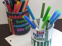 Some DIY pencil cups that you can create.
