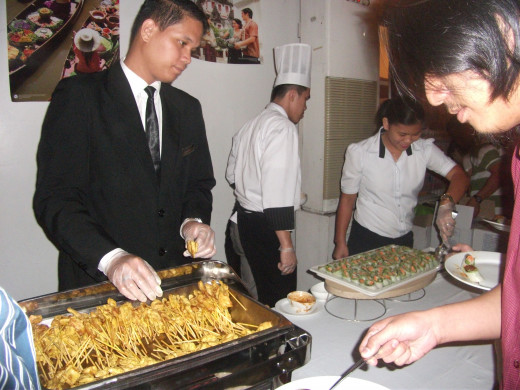 Satay Moo is served!