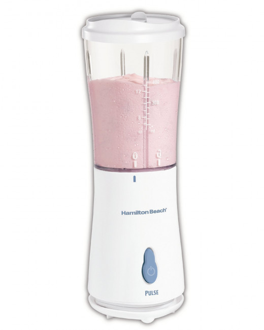 Best cheap smoothie blender capable of blending frozen fruit and ice at the touch of a button.