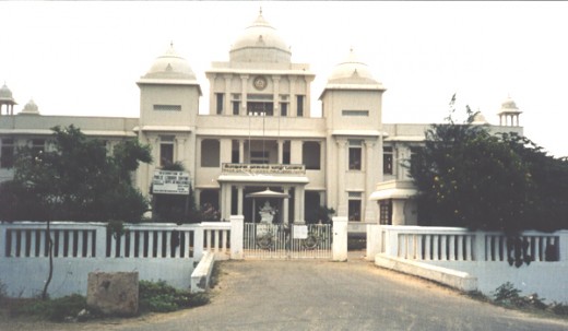1. Front view of the rebuilt library building.
