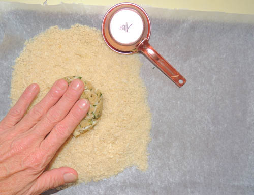 Press into crumbs very lightly! You do NOT want too much Panko, else the cakes will not hold together