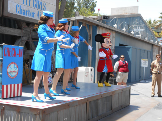 Show starring Minnie Mouse in the Condor Flats area.