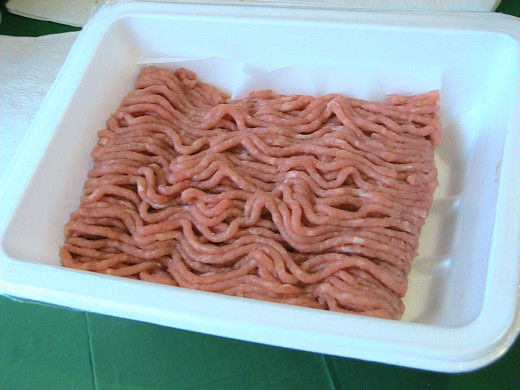 Ground turkey contributes to your daily requirements for B-complex vitamin and selenium.