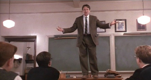 Professor John Keating (Robin Williams) © Touchstone/Buena Vista Pictures