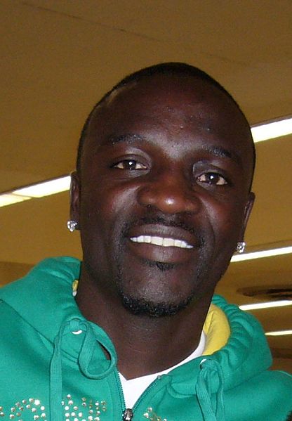 Akon at Airport