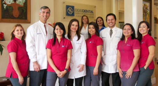 Dr. Prada and his staff, DDS Dental Costa Rica 