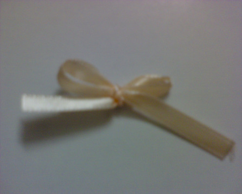 Tie a simple bow ribbon