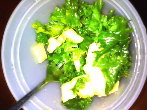 Fresh Kale and Mango Salad