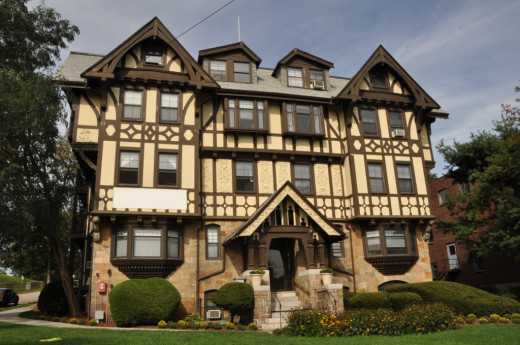 Apartment House in Newton Massachusetts 