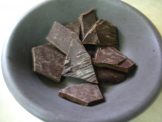 Delicious dark chocolate that seems to be low-carb friendly - and it's dairy free and soy free.