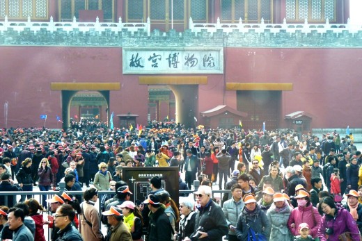 2 c) Crowds at Forbidden City